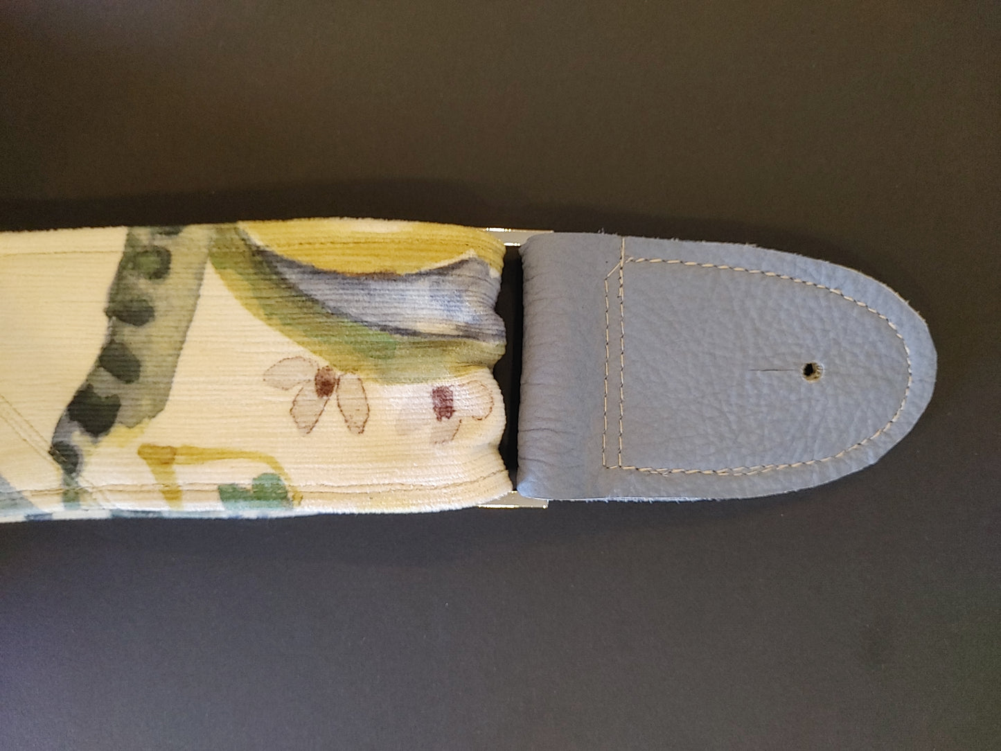 (New) 39" - 65" Multicolor